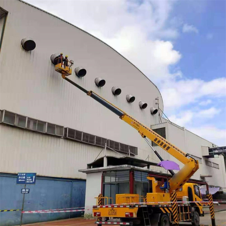 内丘县高空作业车出租服务：专业广告牌安装解决方案